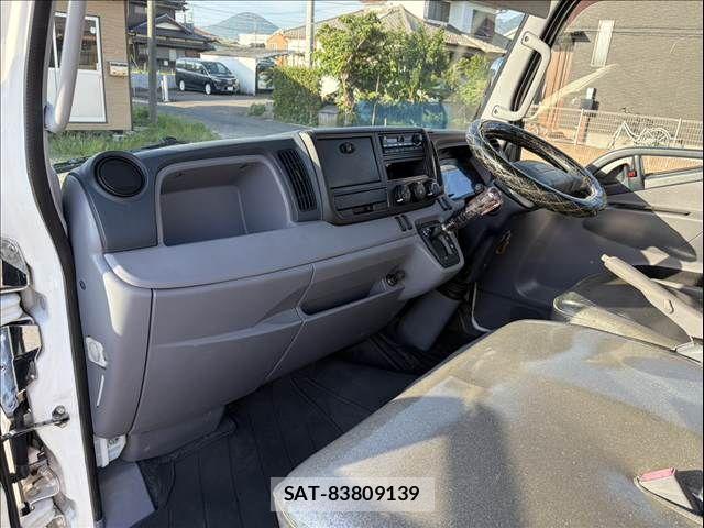 Mitsubishi CANTER 2012-02 8206743-29