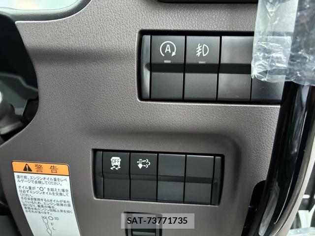 Mitsubishi CANTER 2025-11 8206733-4