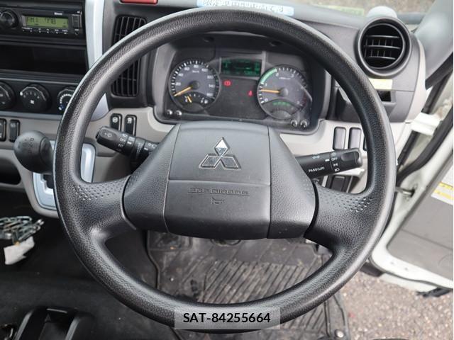 Mitsubishi CANTER 2020-02 8229176-3