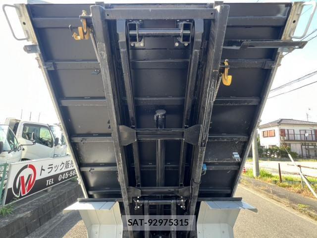 Mitsubishi CANTER 2024-05 8229131-13