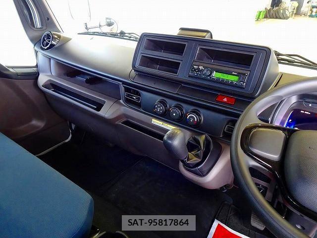 Mitsubishi CANTER 2024-11 8229134-9