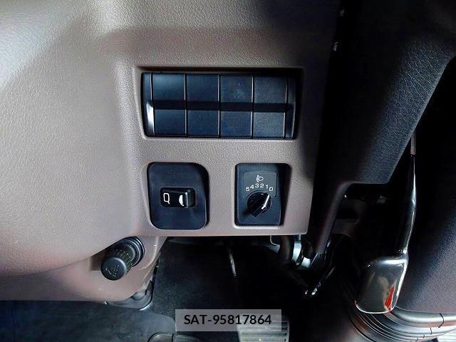 Mitsubishi CANTER 2024-11 8229134-12