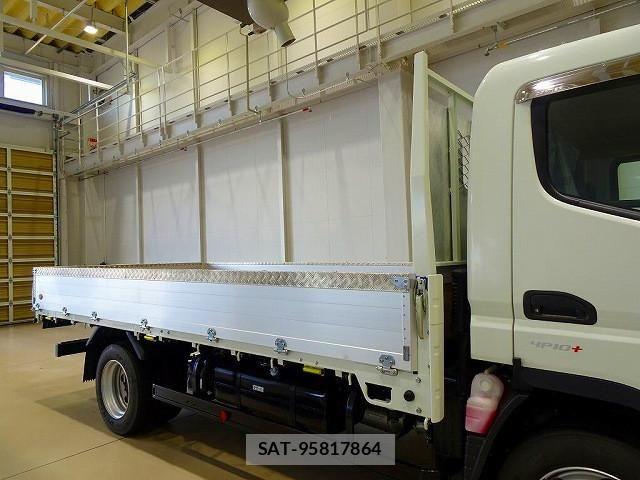 Mitsubishi CANTER 2024-11 8229134-21
