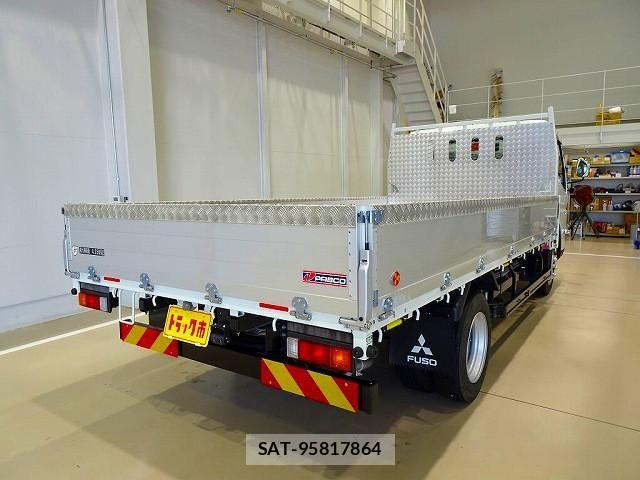 Mitsubishi CANTER 2024-11 8229134-2