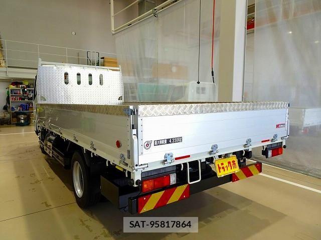 Mitsubishi CANTER 2024-11 8229134-3