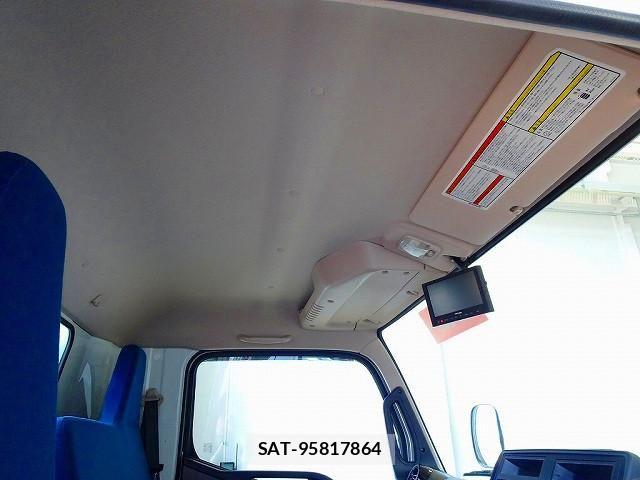 Mitsubishi CANTER 2024-11 8229134-6
