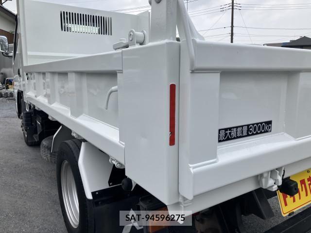 Mitsubishi CANTER 2017-01 8229178-16