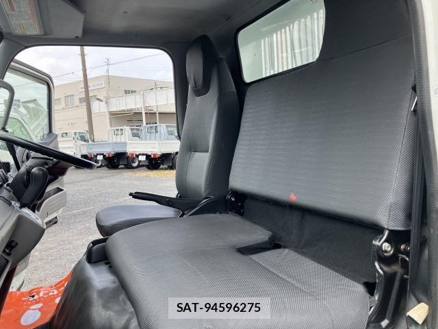 Mitsubishi CANTER 2017-01 8229178-25