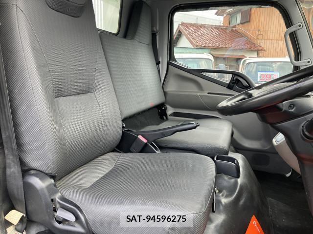 Mitsubishi CANTER 2017-01 8229178-5