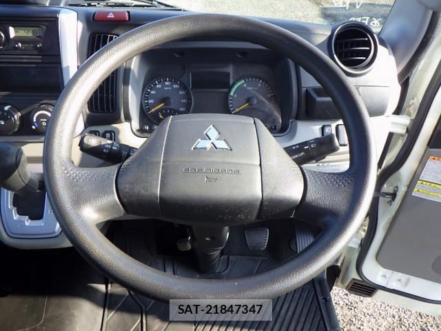 Mitsubishi CANTER 2019-02 8229186-12
