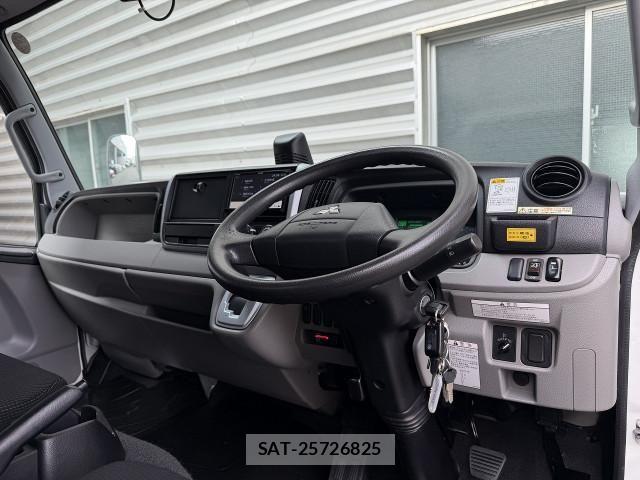 Mitsubishi CANTER 2019-08 8229149-17