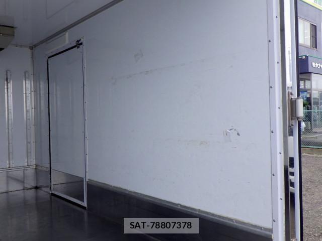 Mitsubishi CANTER 2019-06 8229171-11