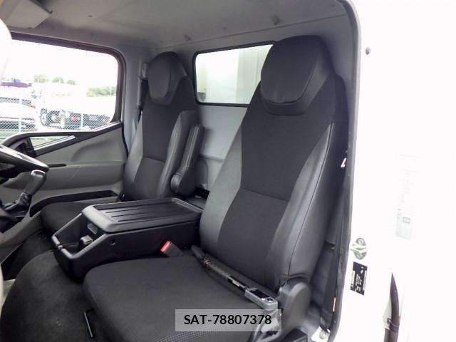 Mitsubishi CANTER 2019-06 8229171-14