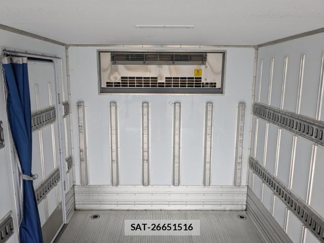 Mitsubishi CANTER 2024-06 8229125-27