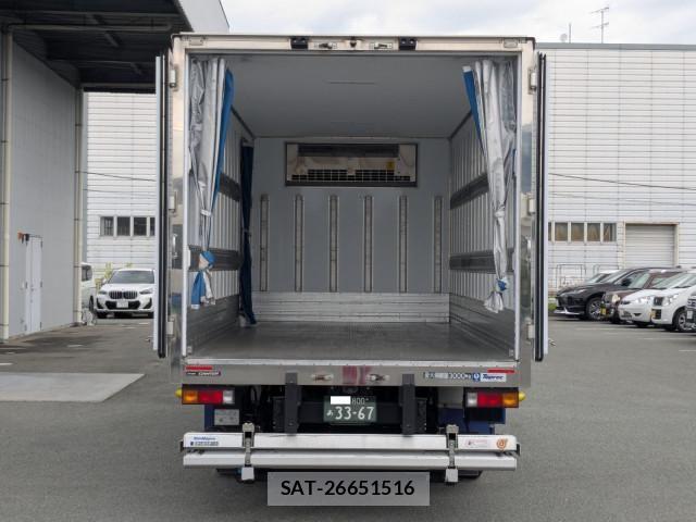 Mitsubishi CANTER 2024-06 8229125-7