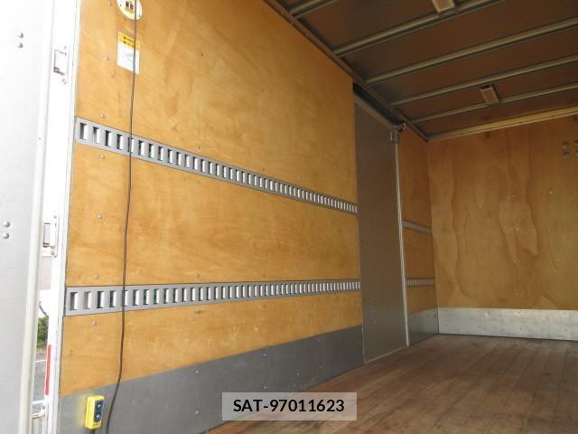 Mitsubishi CANTER 2019-08 8229143-11