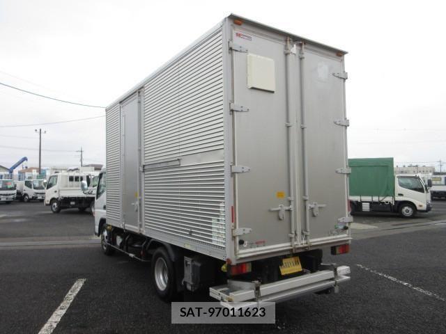 Mitsubishi CANTER 2019-08 8229143-2