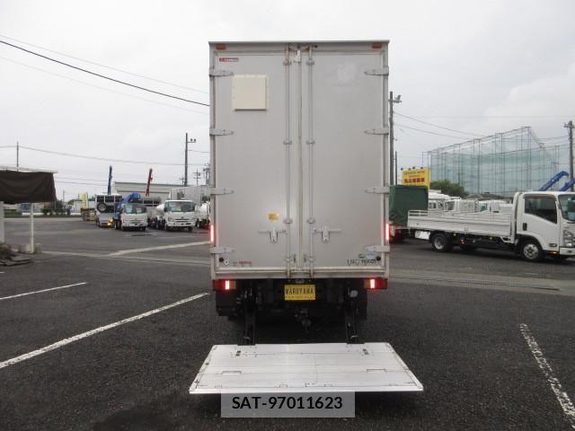 Mitsubishi CANTER 2019-08 8229143-8