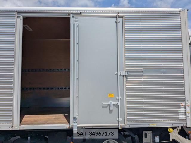 Mitsubishi CANTER 2023-03 8229141-23