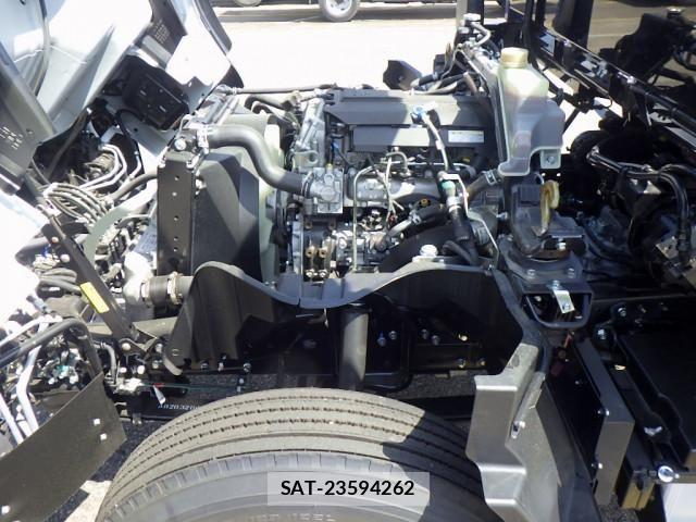 Mitsubishi CANTER 2025-12 8229124-24