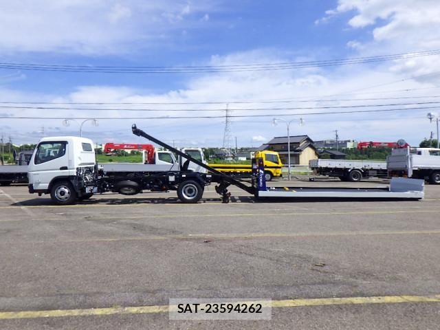Mitsubishi CANTER 2025-12 8229124-3
