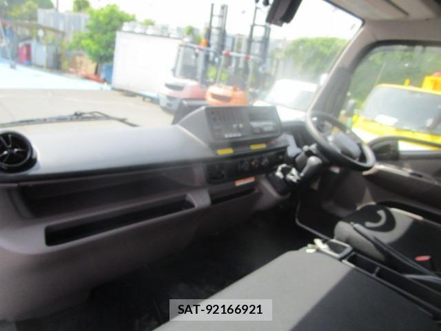 Mitsubishi CANTER 2025-11 8229121-17