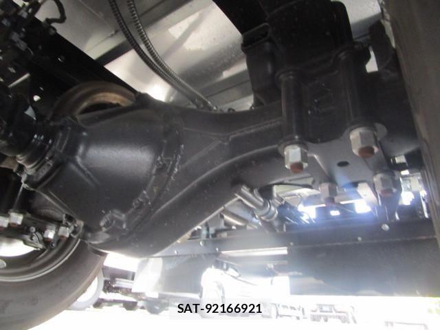 Mitsubishi CANTER 2025-11 8229121-25