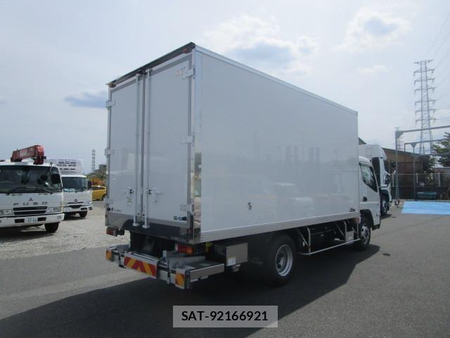 Mitsubishi CANTER 2025-11 8229121-2