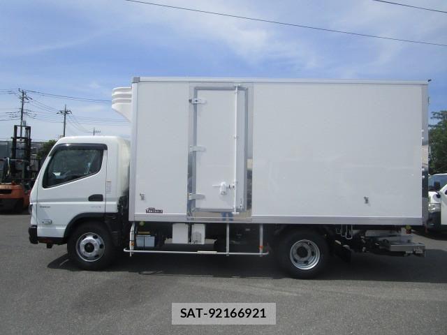 Mitsubishi CANTER 2025-11 8229121-3