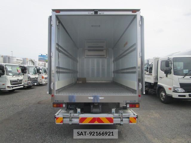 Mitsubishi CANTER 2025-11 8229121-6