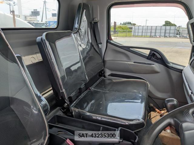 Mitsubishi CANTER 2016-12 8229166-10