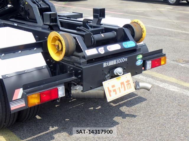 Mitsubishi CANTER 2024-07 8229129-12