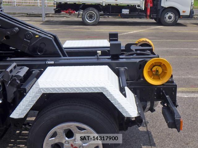 Mitsubishi CANTER 2024-07 8229129-15