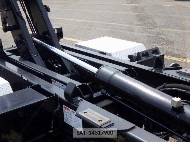 Mitsubishi CANTER 2024-07 8229129-25