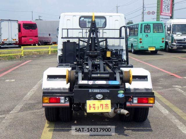 Mitsubishi CANTER 2024-07 8229129-26
