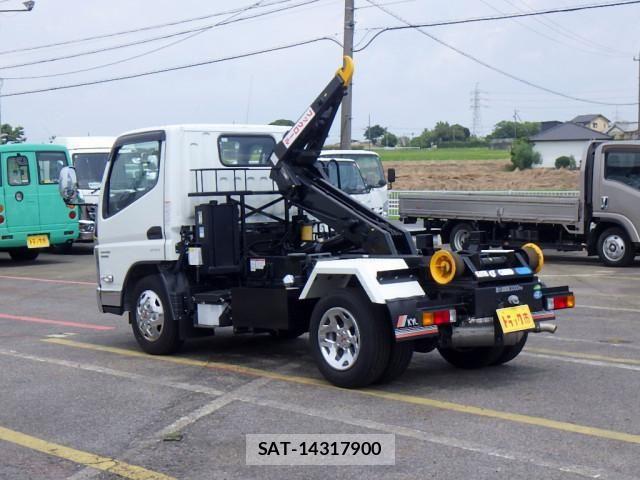 Mitsubishi CANTER 2024-07 8229129-6