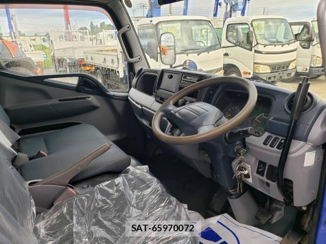 Mitsubishi CANTER 2013-03 8229185-26