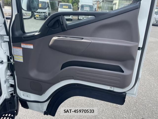 Mitsubishi CANTER 2025-09 8229145-15