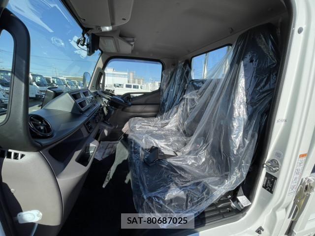 Mitsubishi CANTER 2025-10 8229146-15