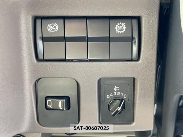 Mitsubishi CANTER 2025-10 8229146-23