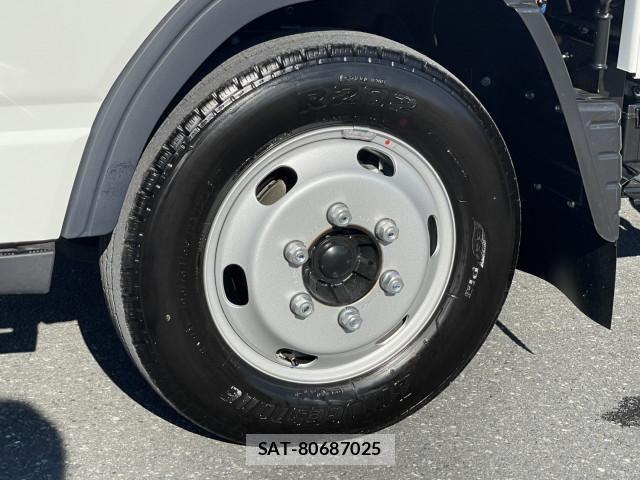 Mitsubishi CANTER 2025-10 8229146-7