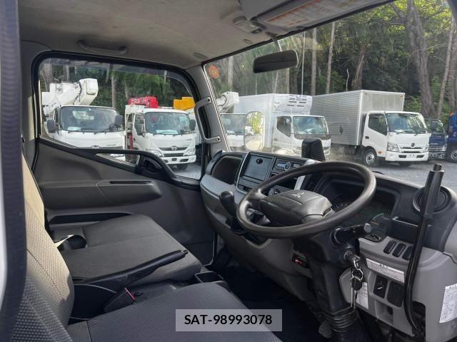Mitsubishi CANTER 2019-07 8229189-24