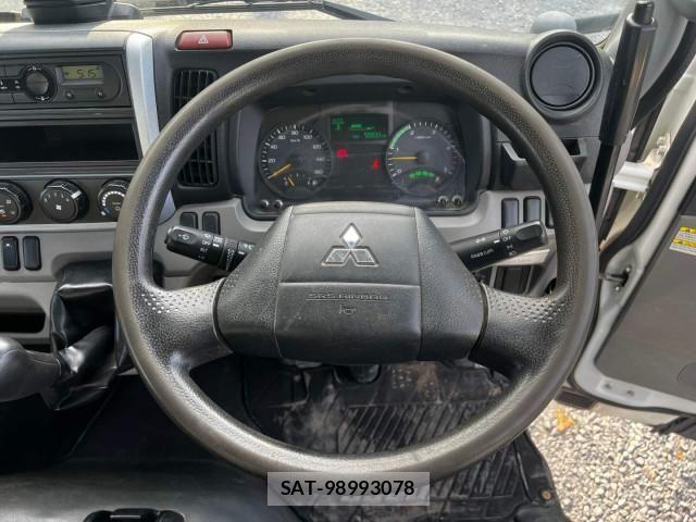 Mitsubishi CANTER 2019-07 8229189-27