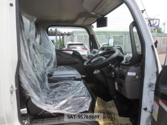 Mitsubishi CANTER 2026-04 8229127-15