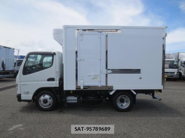 Mitsubishi CANTER 2026-04 8229127-8