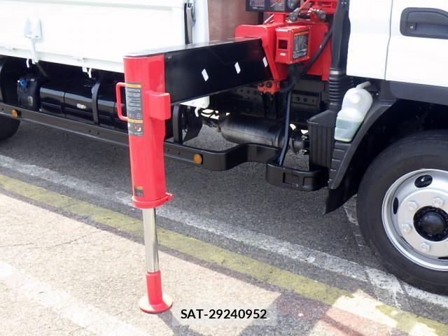 Mitsubishi CANTER 2017-02 8229130-13