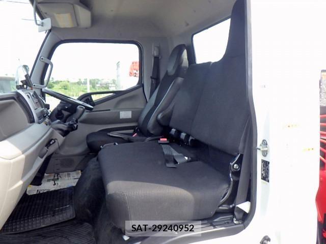 Mitsubishi CANTER 2017-02 8229130-16
