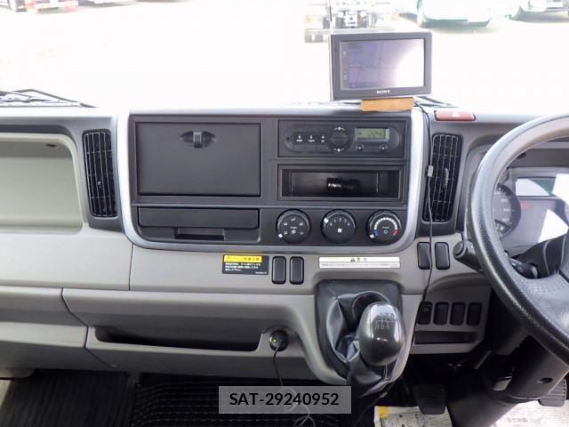 Mitsubishi CANTER 2017-02 8229130-19