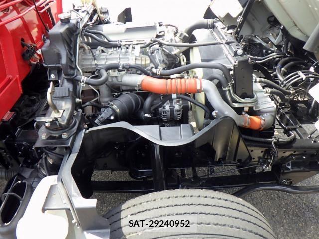 Mitsubishi CANTER 2017-02 8229130-26