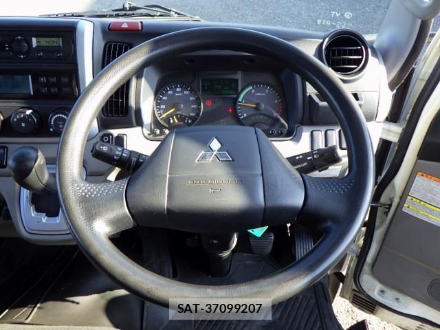 Mitsubishi CANTER 2018-03 8229173-11